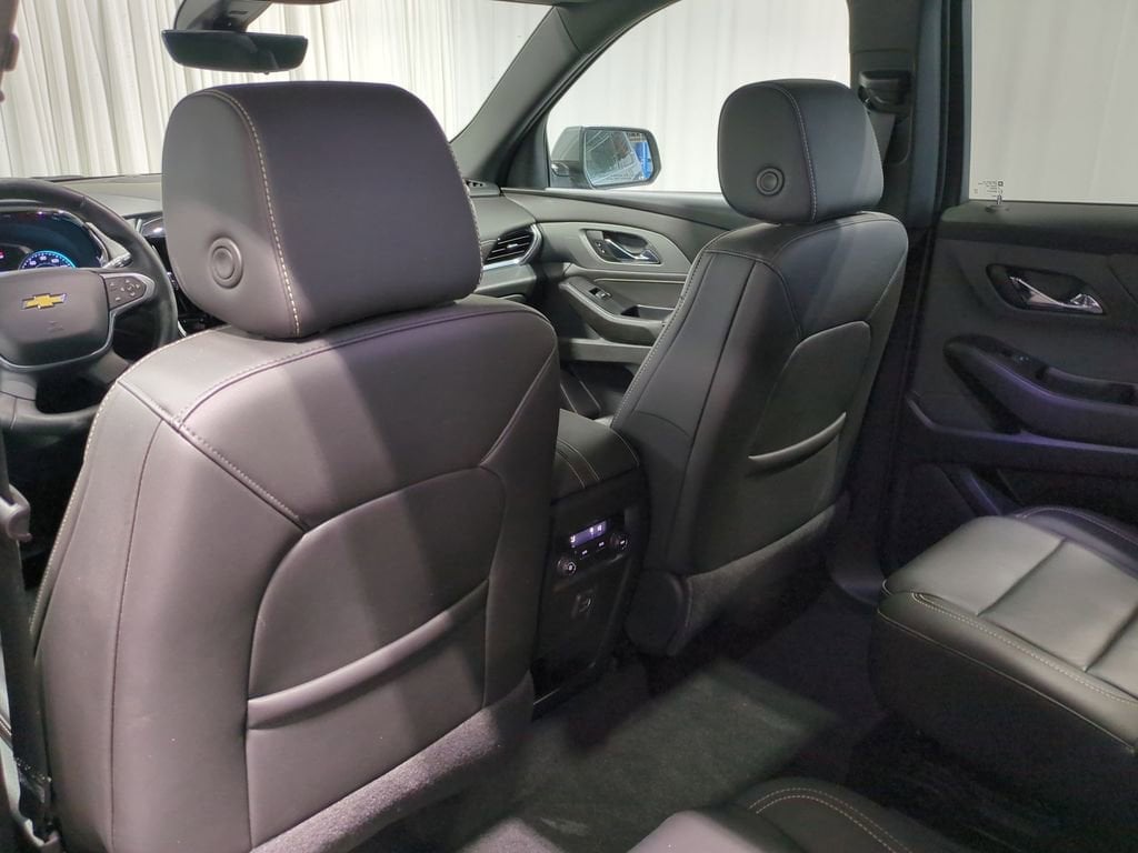 Thumbnail: 2023 Chevrolet Traverse - 18