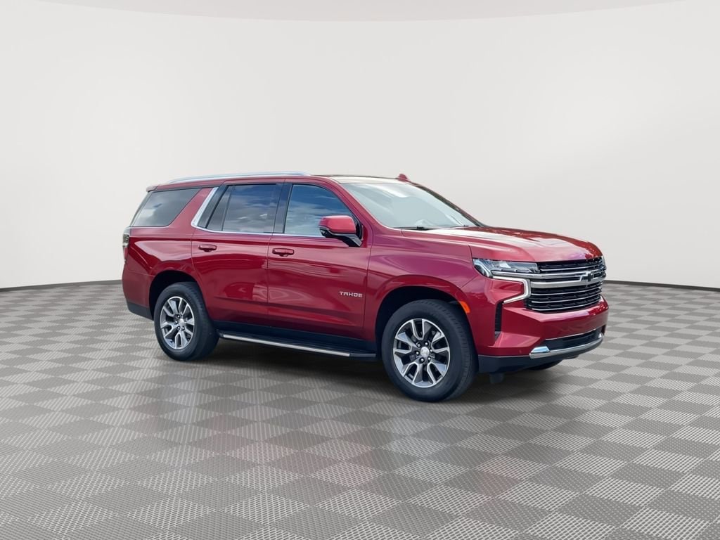 Thumbnail: 2022 Chevrolet Tahoe - 3