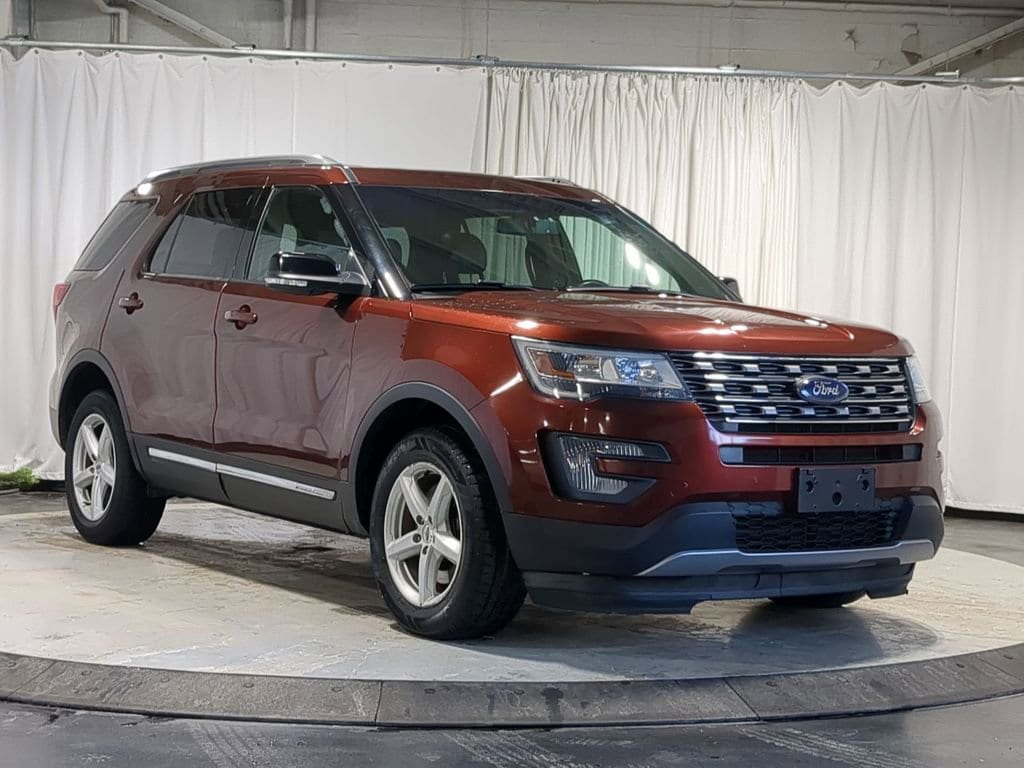 Thumbnail: 2016 Ford Explorer - 20