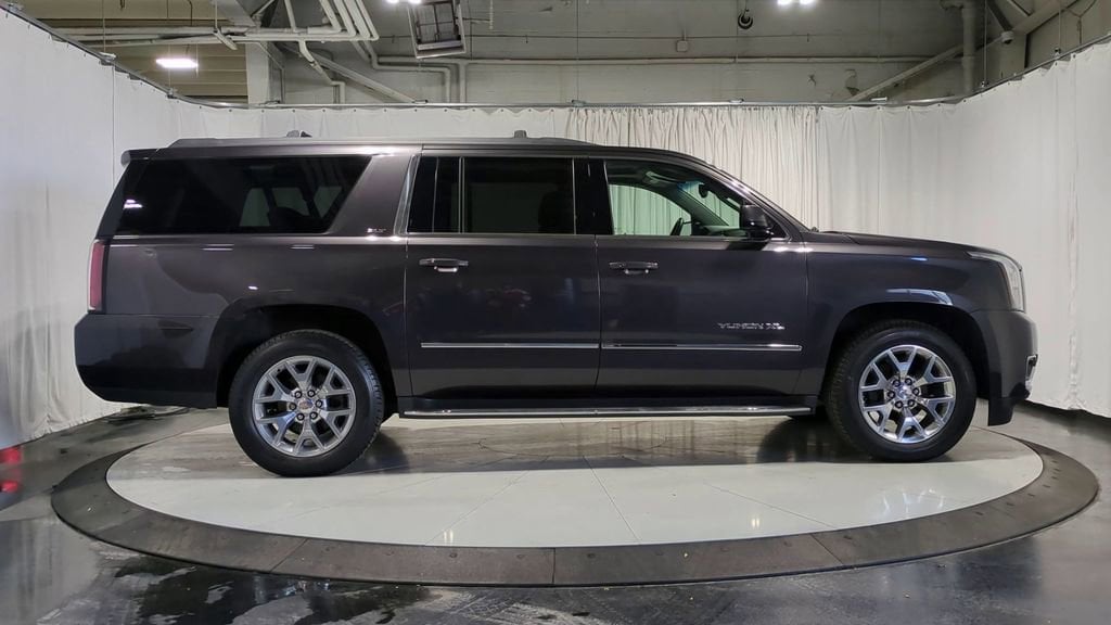 Thumbnail: 2016 GMC Yukon XL - 11