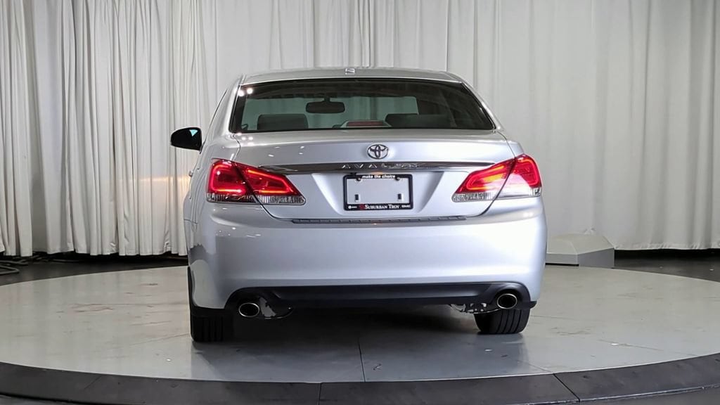 Thumbnail: 2011 Toyota Avalon - 9