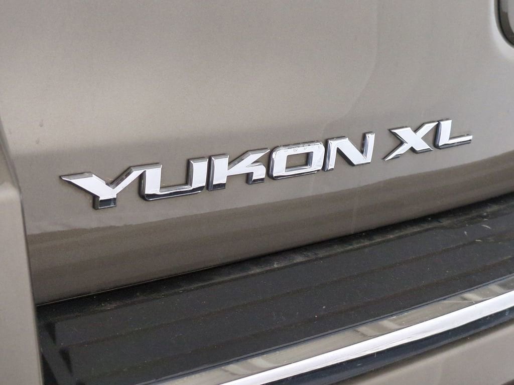 2016 GMC Yukon XL Denali 15