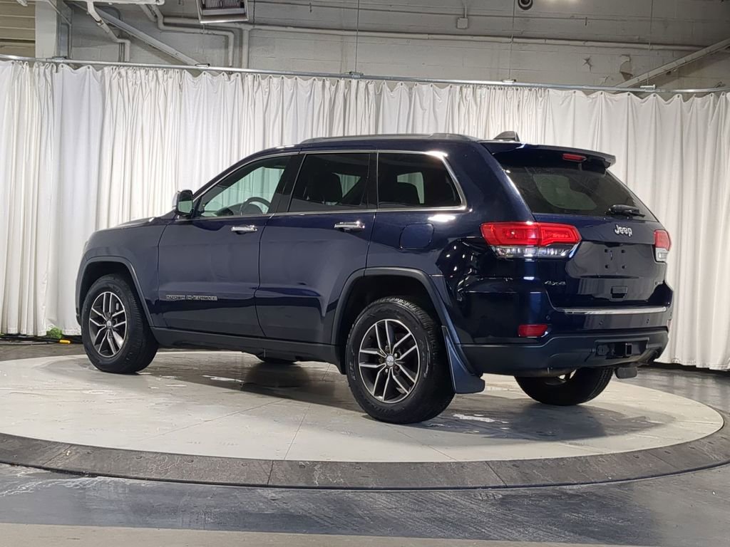 Thumbnail: 2018 Jeep Grand Cherokee - 12