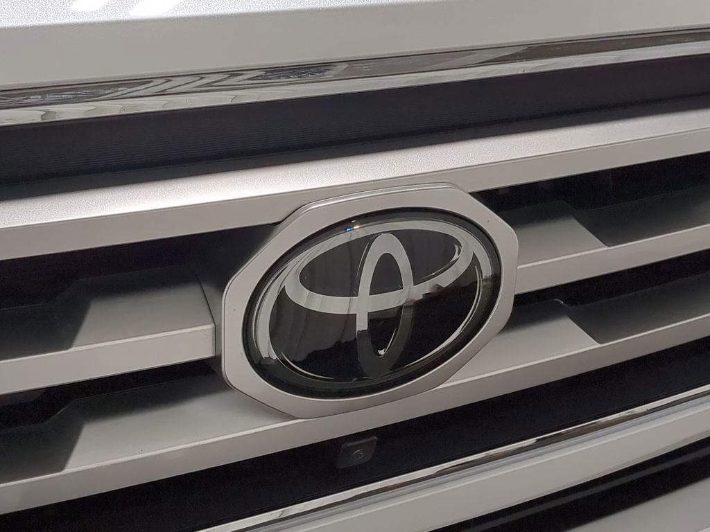 Thumbnail: 2021 Toyota Tacoma - 23