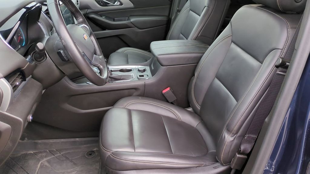 Thumbnail: 2022 Chevrolet Traverse - 16