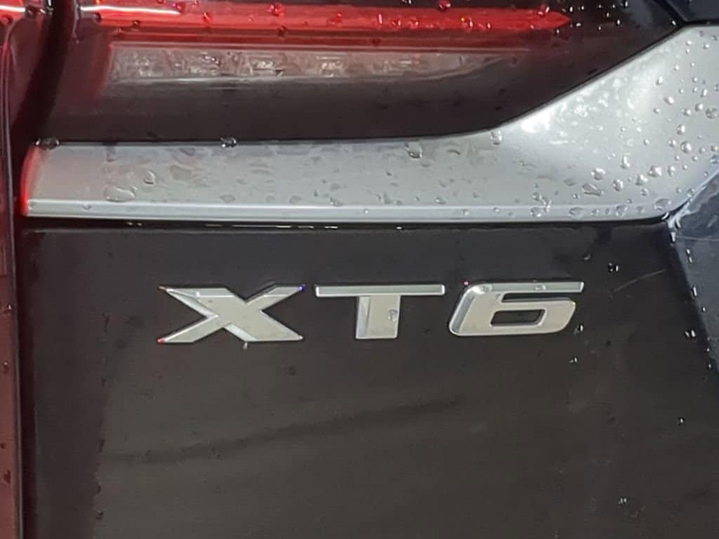 Thumbnail: 2023 Cadillac XT6 - 24