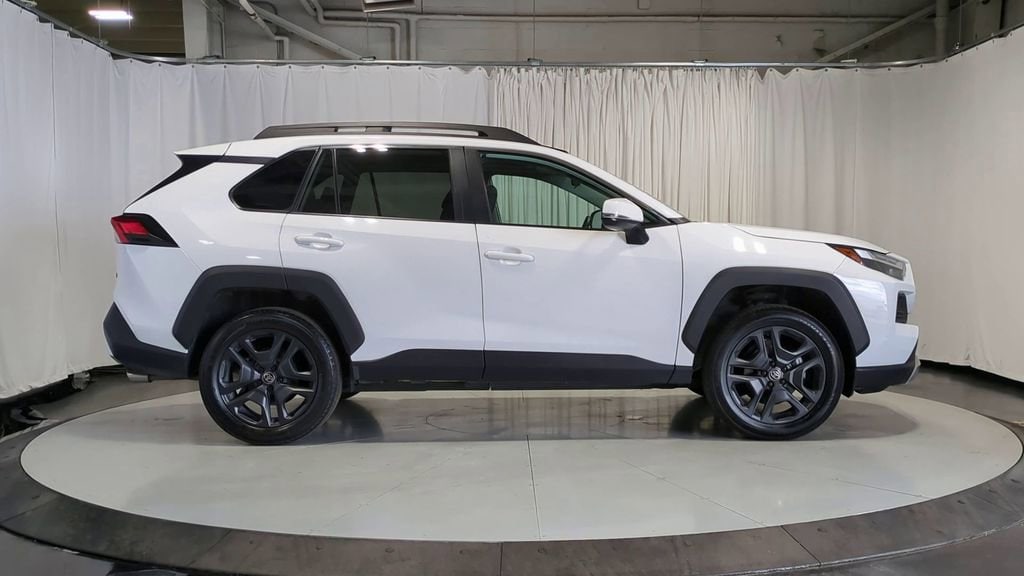 Thumbnail: 2024 Toyota RAV4 - 10