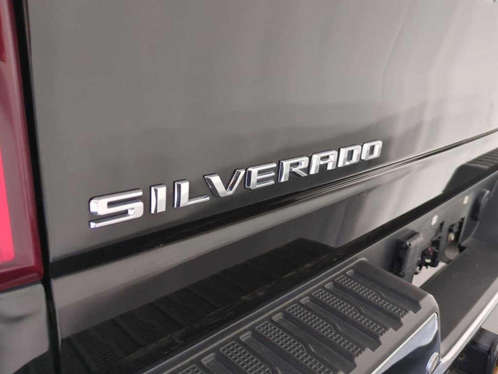 Thumbnail: 2021 Chevrolet Silverado 3500 - 16