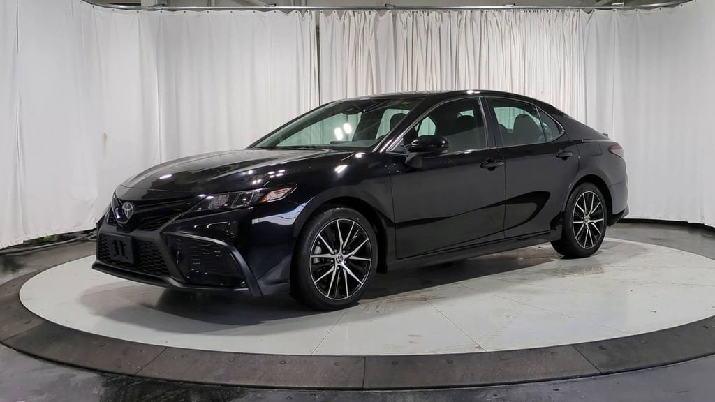 Thumbnail: 2023 Toyota Camry - 4