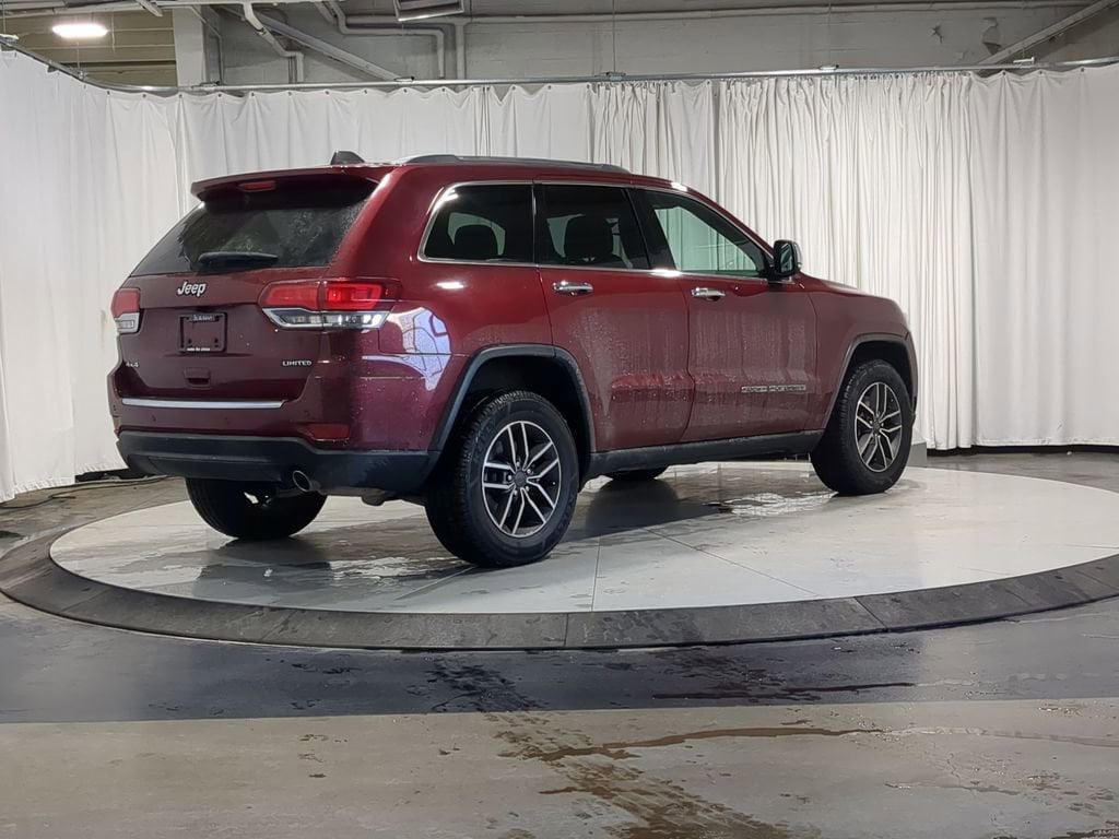 Thumbnail: 2021 Jeep Grand Cherokee - 14