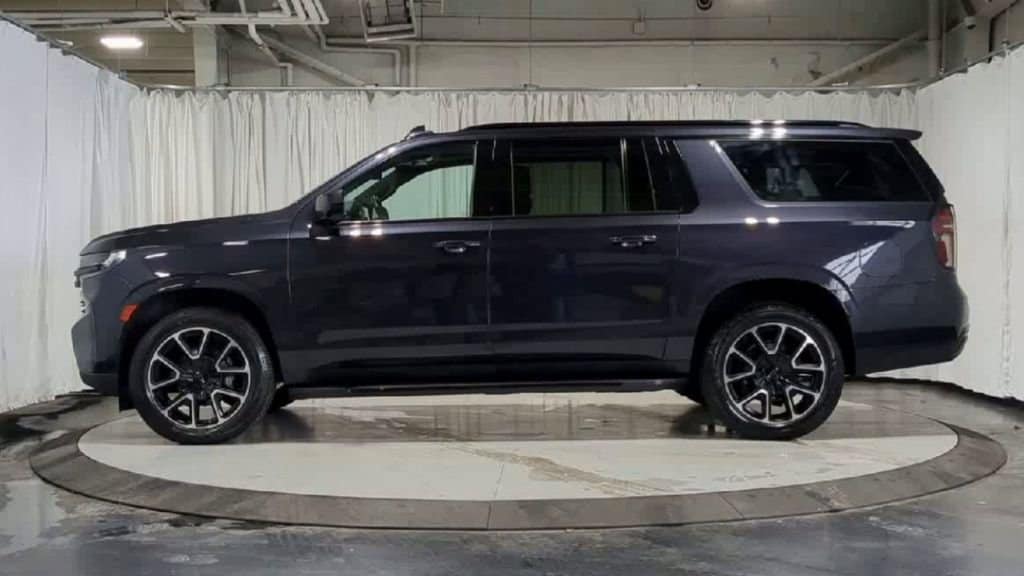 Thumbnail: 2023 Chevrolet Suburban - 6