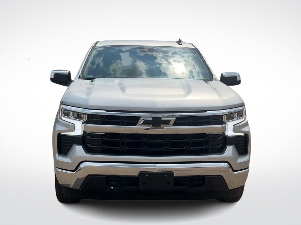 2022 Chevrolet Silverado 1500 LT photo 3