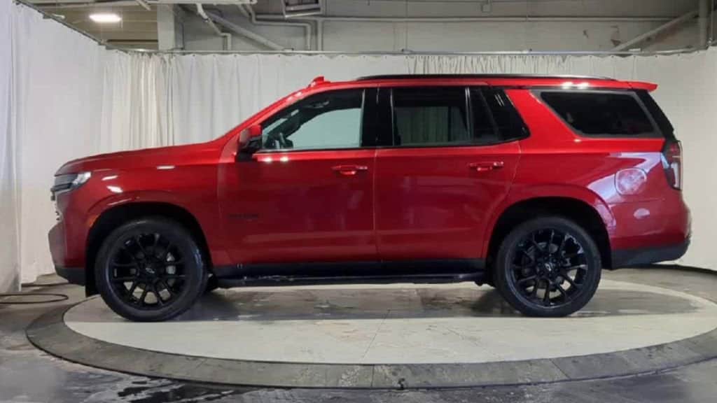 Thumbnail: 2023 Chevrolet Tahoe - 5