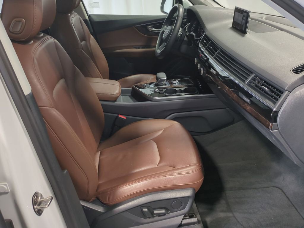 Thumbnail: 2019 Audi Q7 - 23