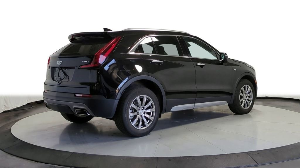 2022 Cadillac XT4 Premium Luxury 10