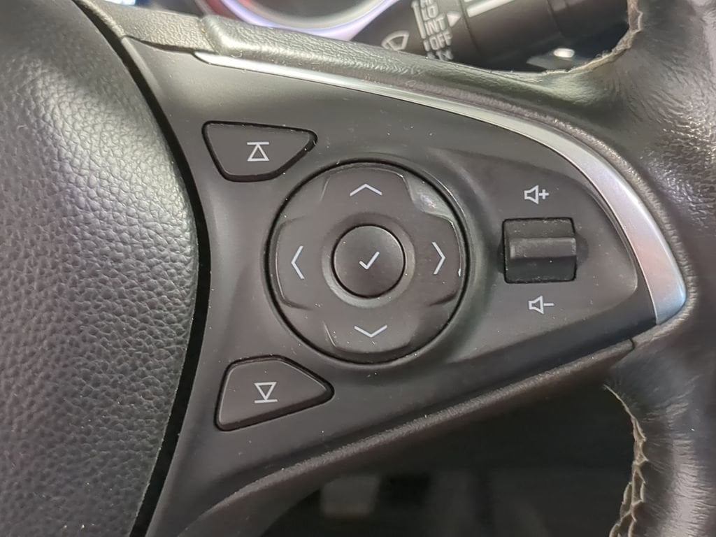 Thumbnail: 2018 Buick Regal - 30