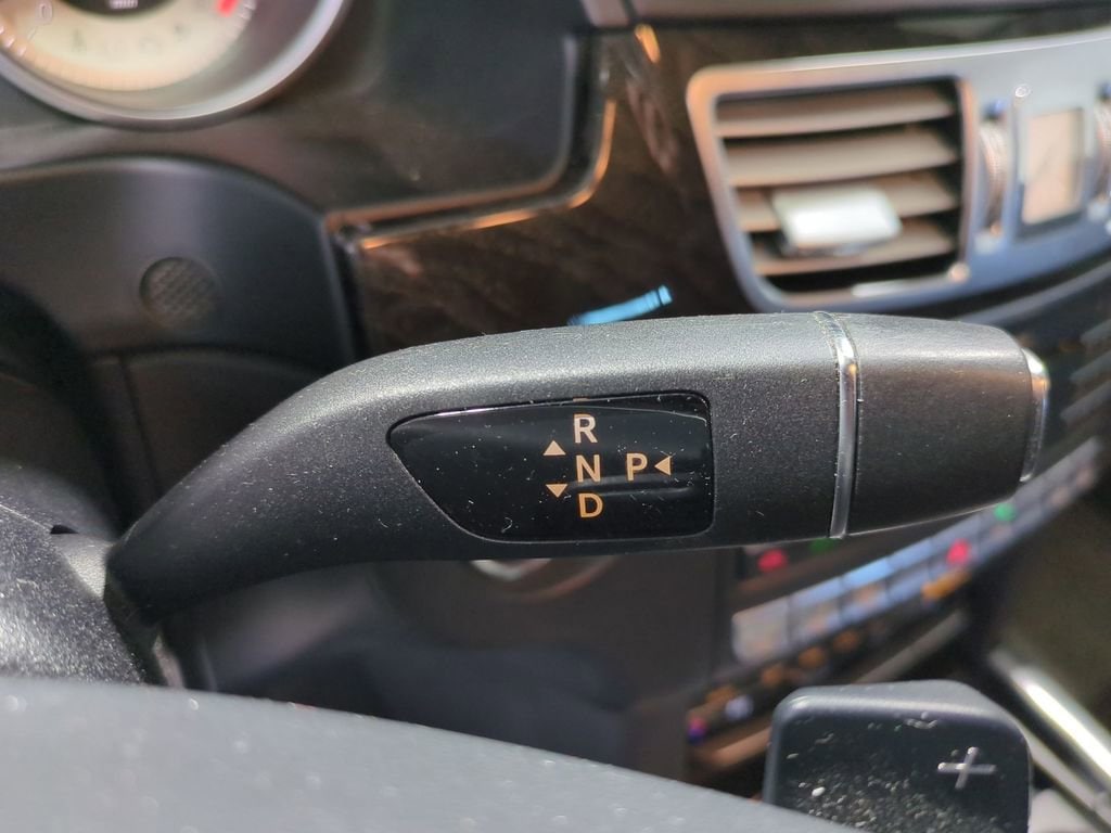 Thumbnail: 2016 Mercedes-Benz E-Class - 31