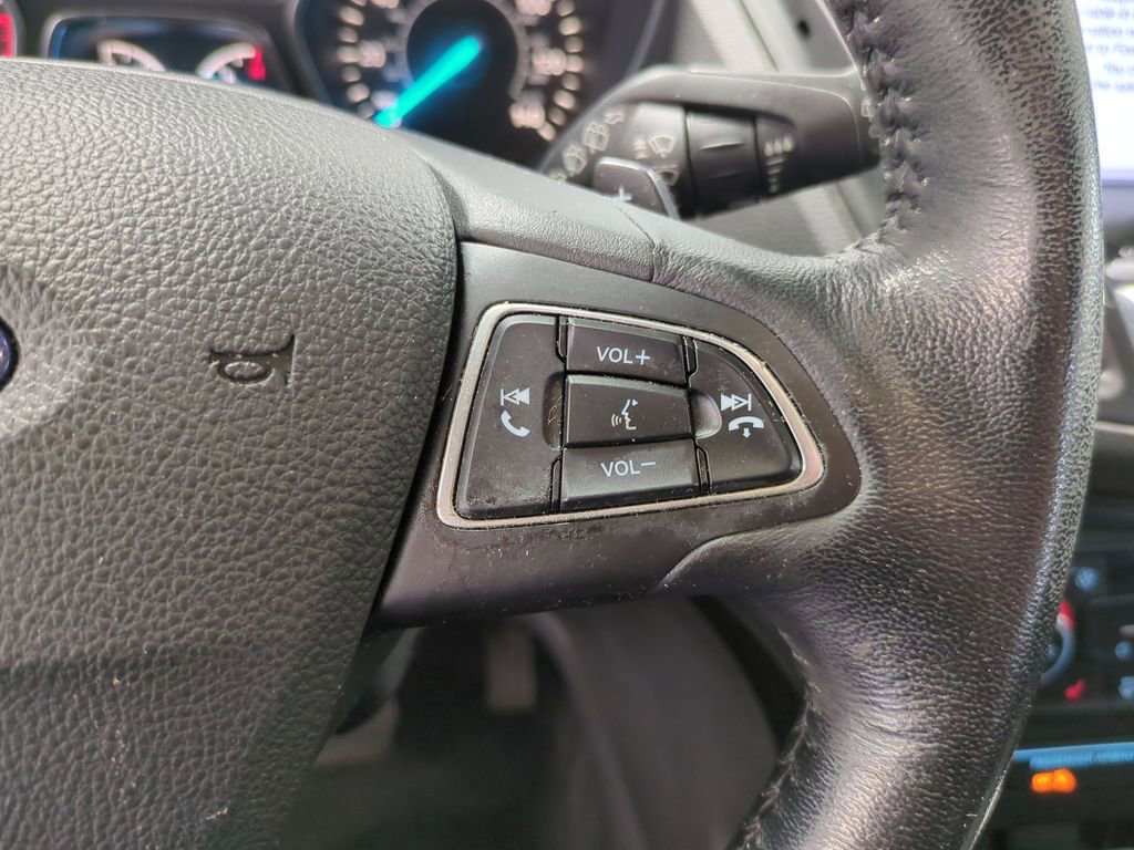 2017 Ford Escape Titanium 22