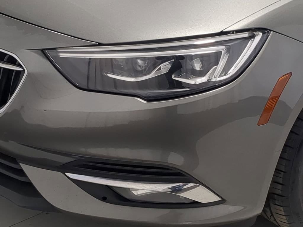 Thumbnail: 2018 Buick Regal - 14