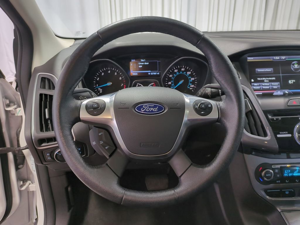 2014 Ford Focus Titanium 21