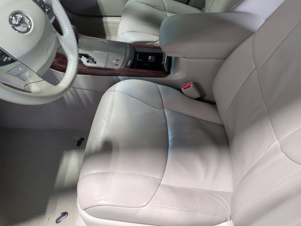 Thumbnail: 2011 Toyota Avalon - 21