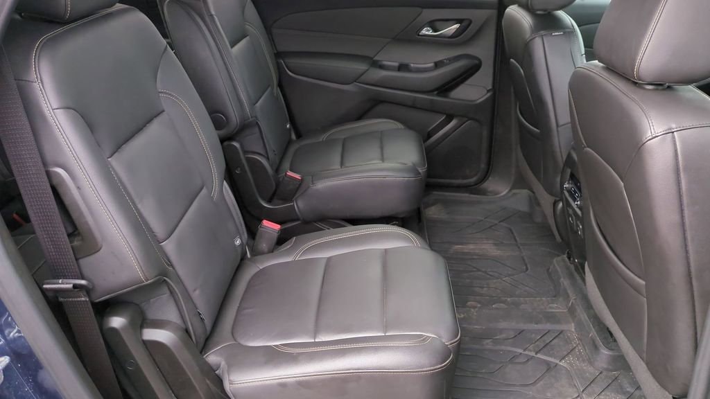 Thumbnail: 2022 Chevrolet Traverse - 21