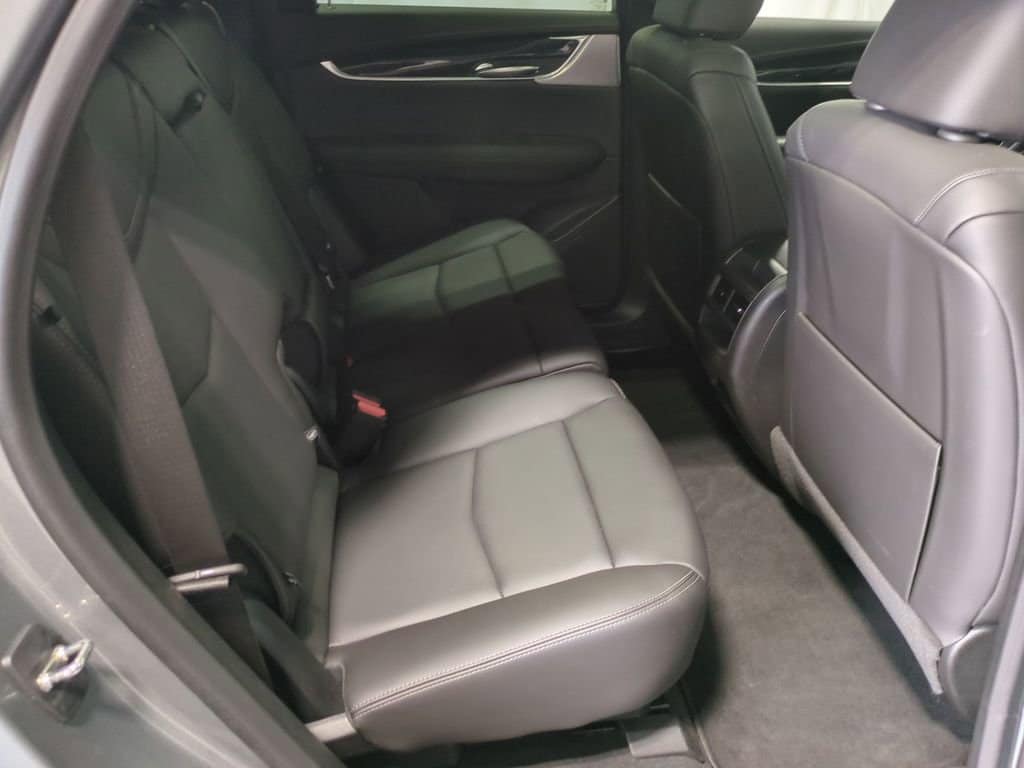 Thumbnail: 2023 Cadillac XT5 - 19