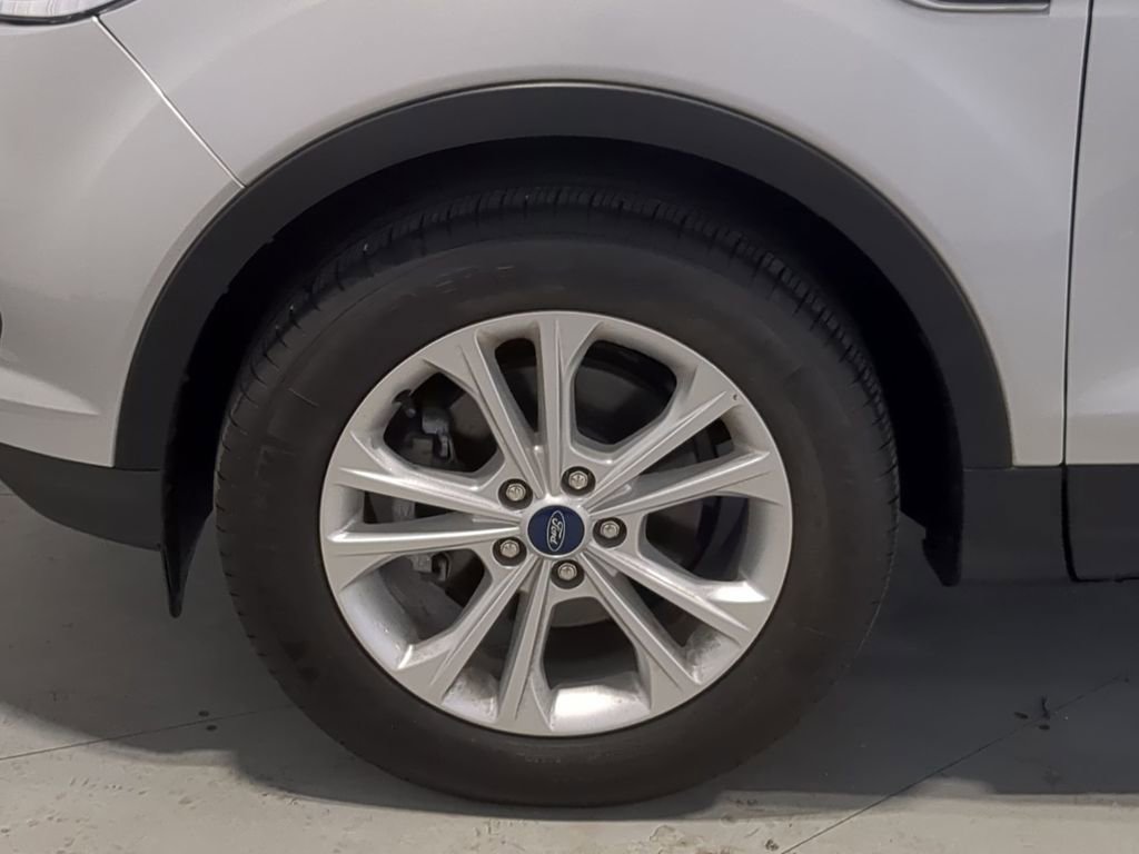Thumbnail: 2019 Ford Escape - 17