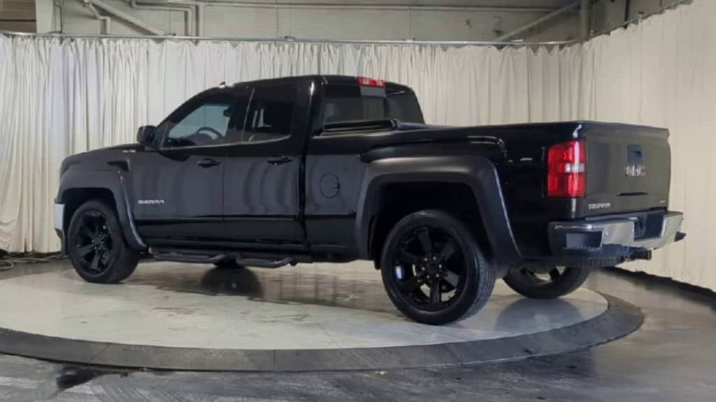 Thumbnail: 2017 GMC Sierra 1500 - 8