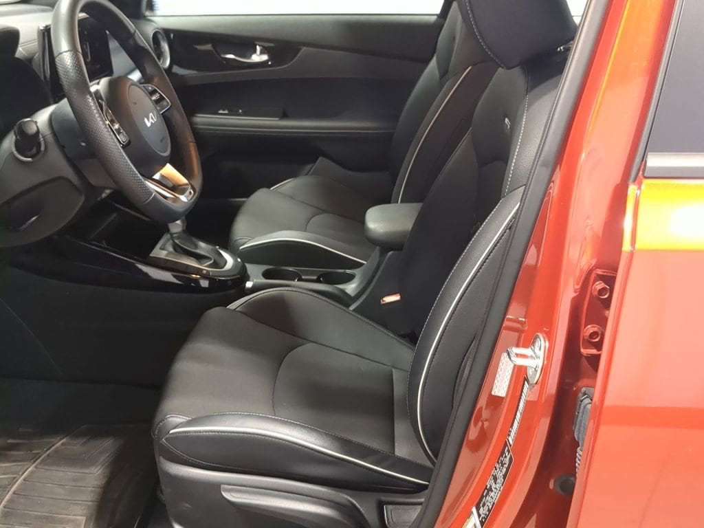 Thumbnail: 2023 Kia Forte - 19