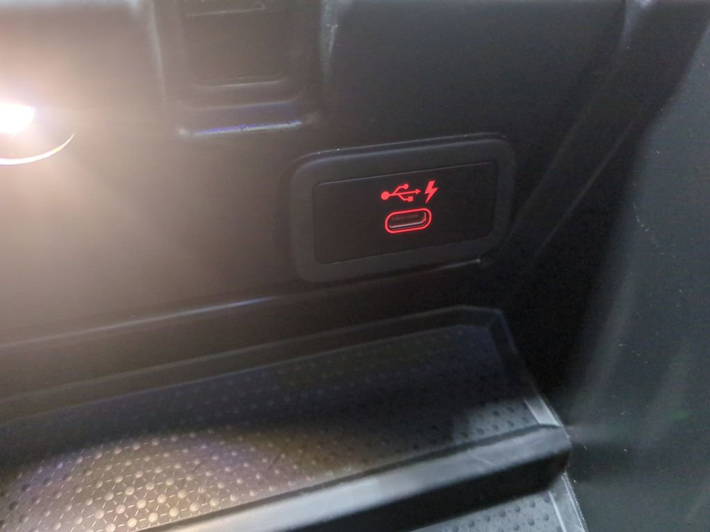 Thumbnail: 2021 BMW 3 Series - 42