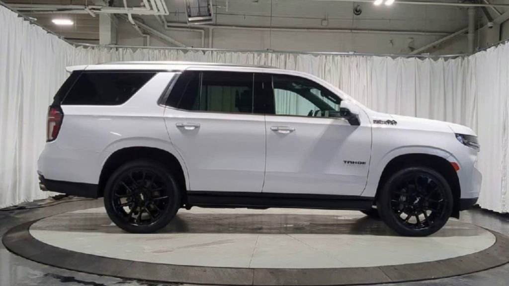 Thumbnail: 2023 Chevrolet Tahoe - 11