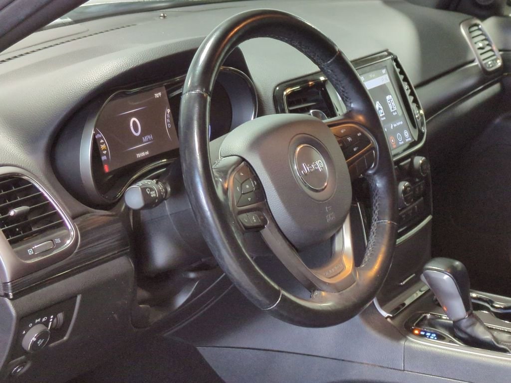 Thumbnail: 2020 Jeep Grand Cherokee - 12