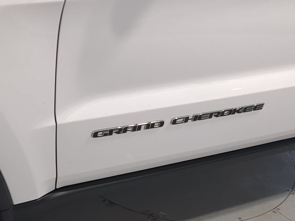 Thumbnail: 2019 Jeep Grand Cherokee - 16