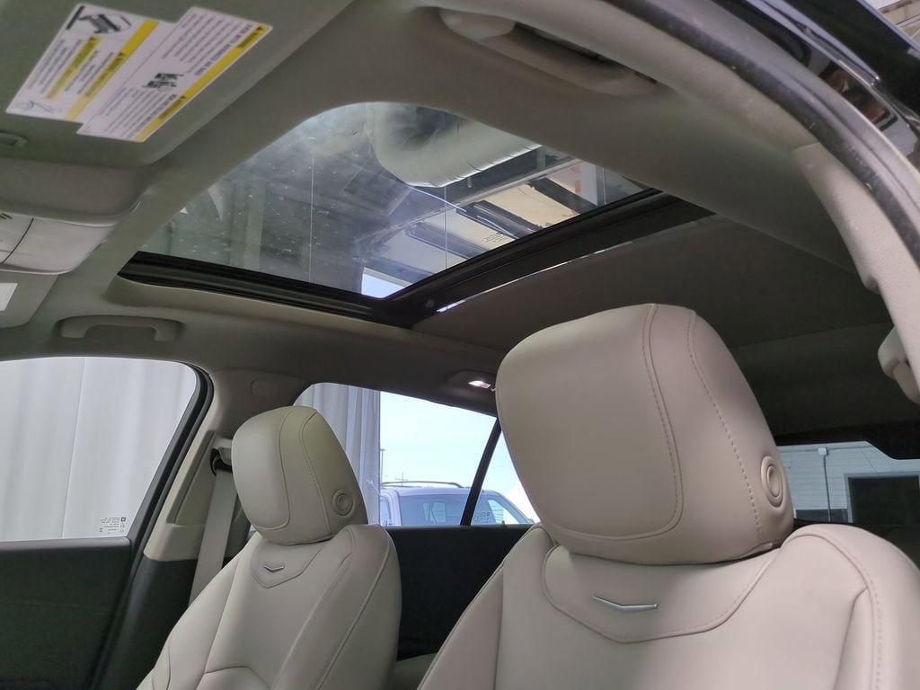 2022 Cadillac XT4 Premium Luxury 21