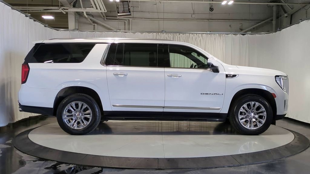 Thumbnail: 2023 GMC Yukon XL - 11