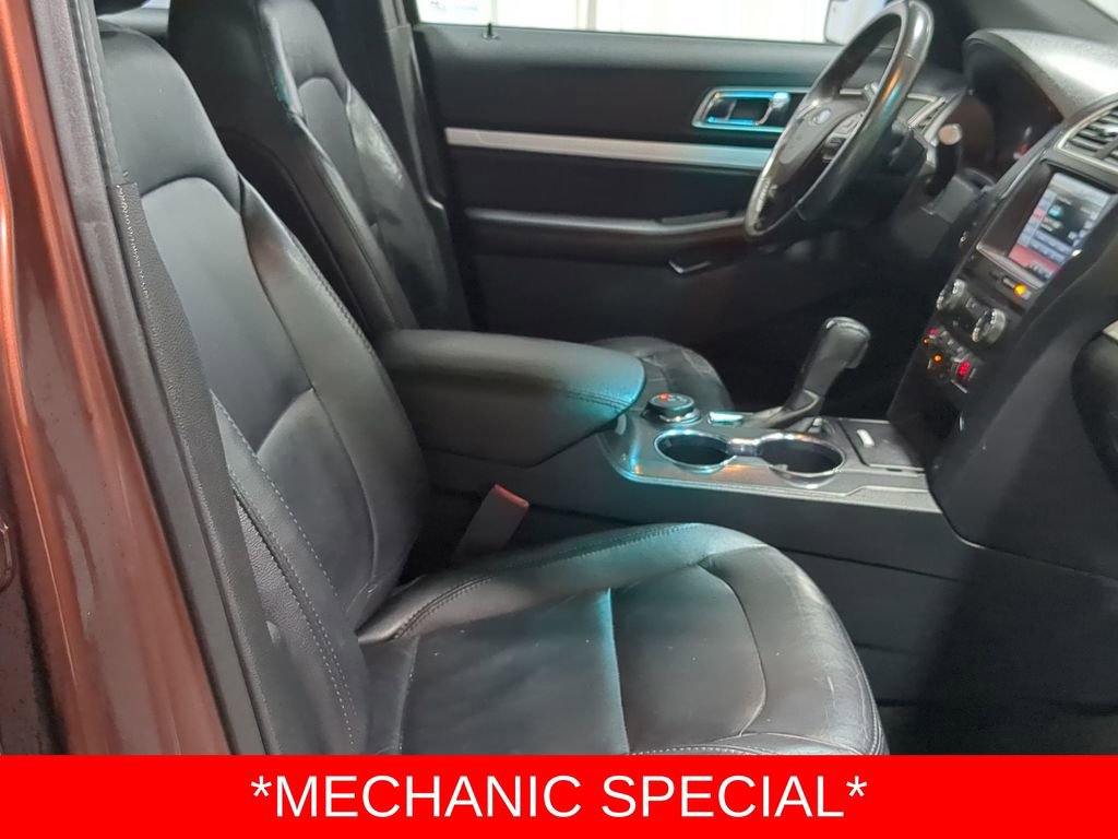 Thumbnail: 2016 Ford Explorer - 30