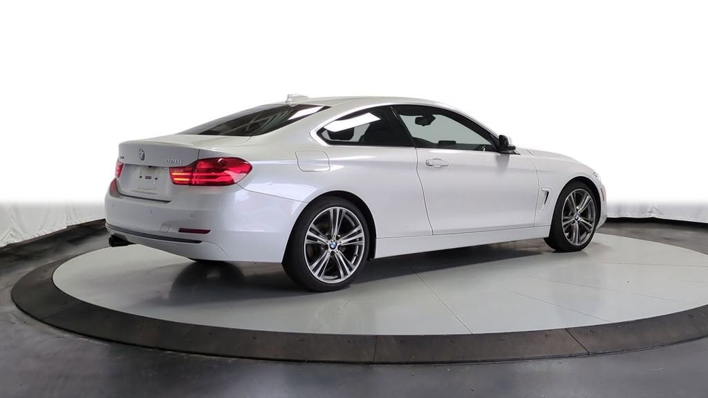 Thumbnail: 2016 BMW 4 Series - 10