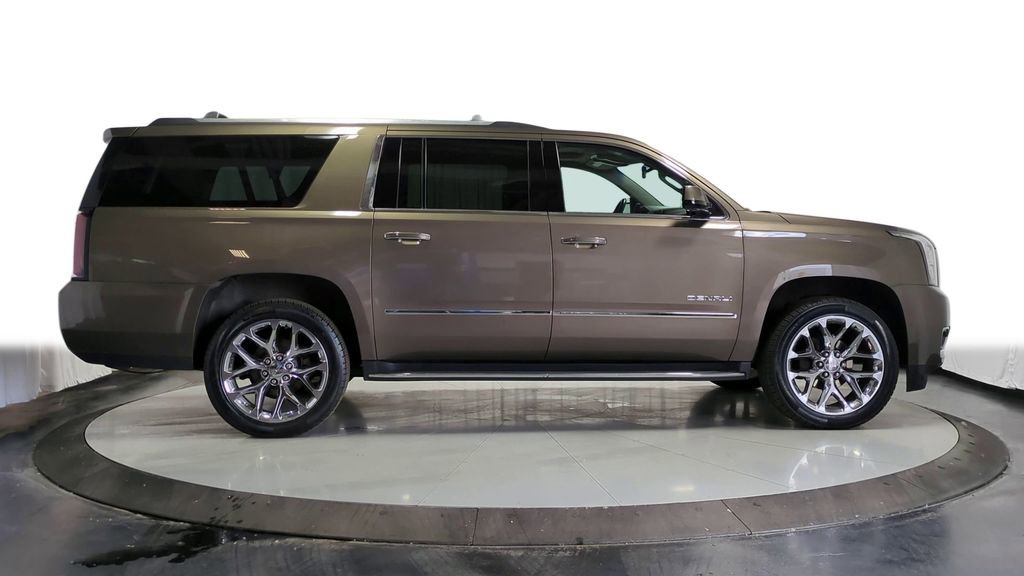 2016 GMC Yukon XL Denali 11