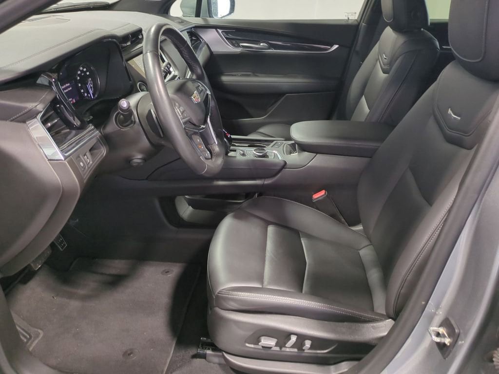 Thumbnail: 2023 Cadillac XT5 - 15