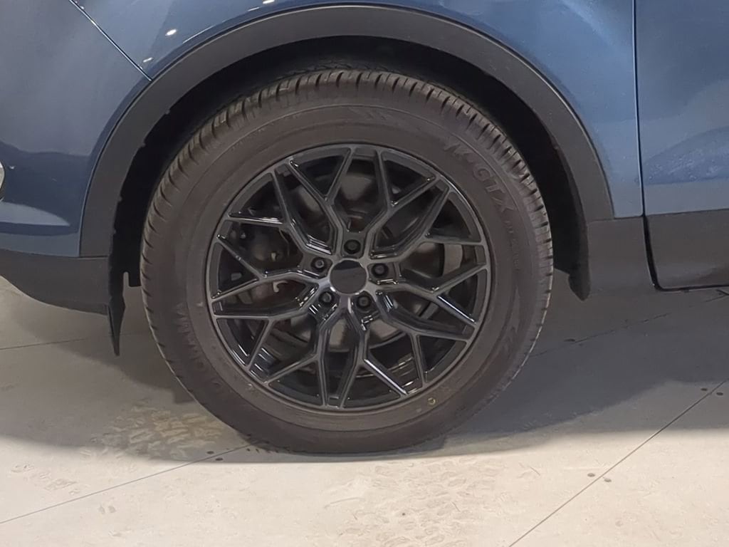 Thumbnail: 2018 Ford Escape - 17