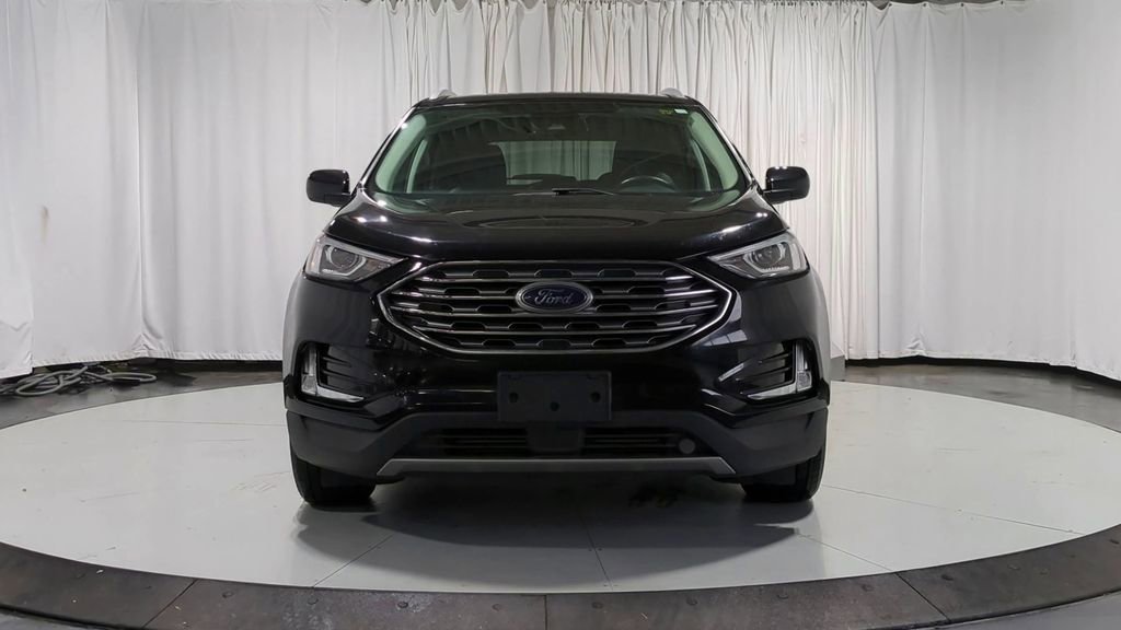 2021 Ford Edge SEL photo 3
