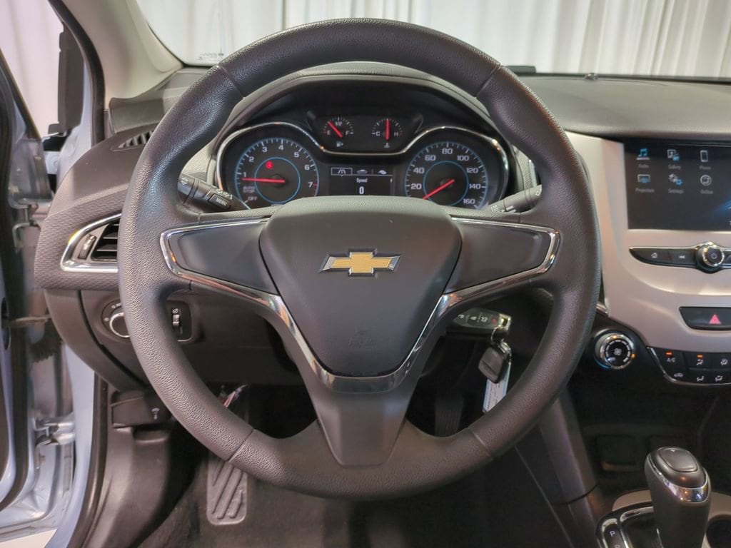 Thumbnail: 2017 Chevrolet Cruze - 20