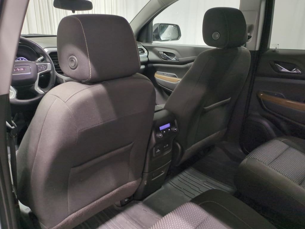 Thumbnail: 2023 GMC Acadia - 22