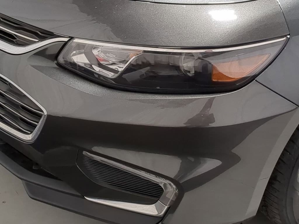 Thumbnail: 2018 Chevrolet Malibu - 14