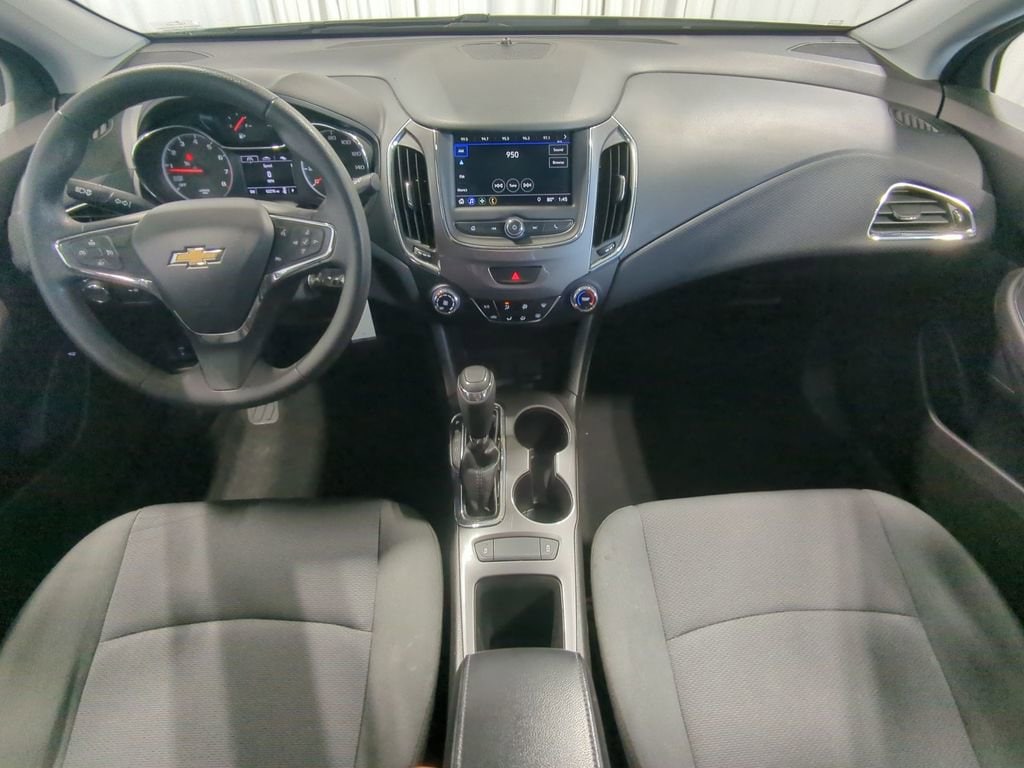 Thumbnail: 2019 Chevrolet Cruze - 18