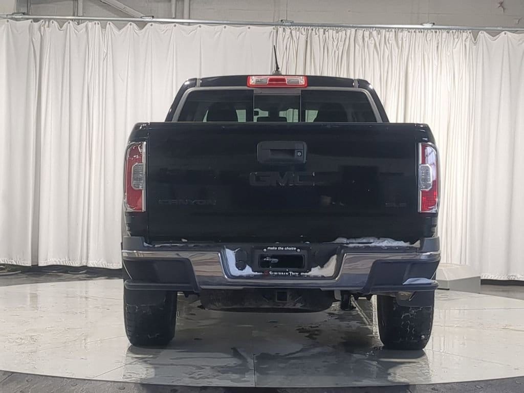 Thumbnail: 2016 GMC Canyon - 16