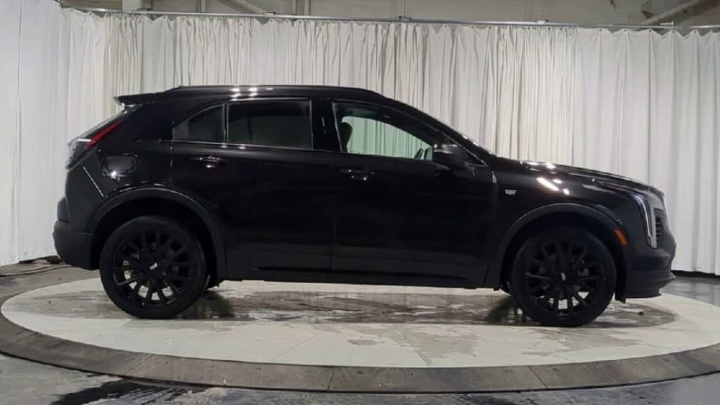 Thumbnail: 2023 Cadillac XT4 - 11