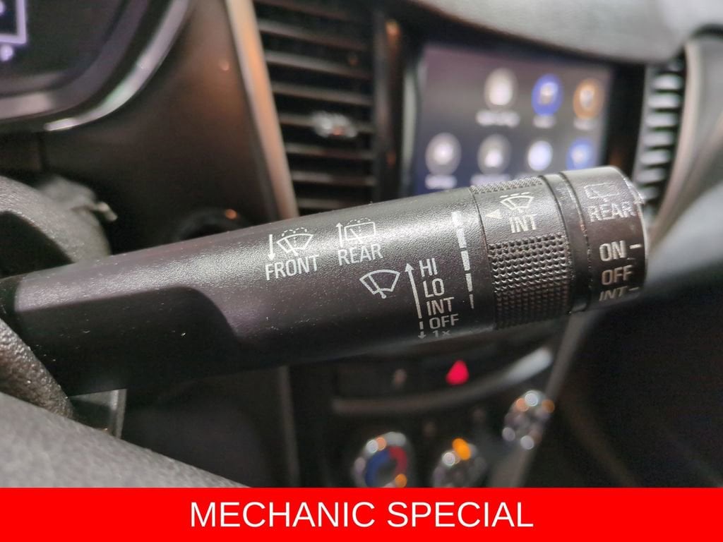 Thumbnail: 2018 Chevrolet Trax - 25