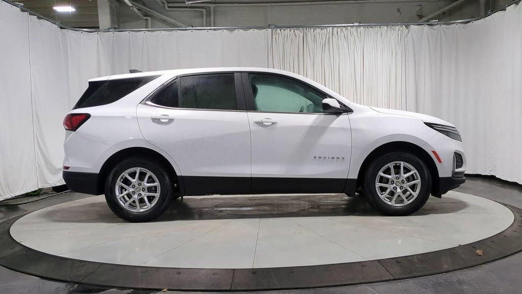 Thumbnail: 2024 Chevrolet Equinox - 9